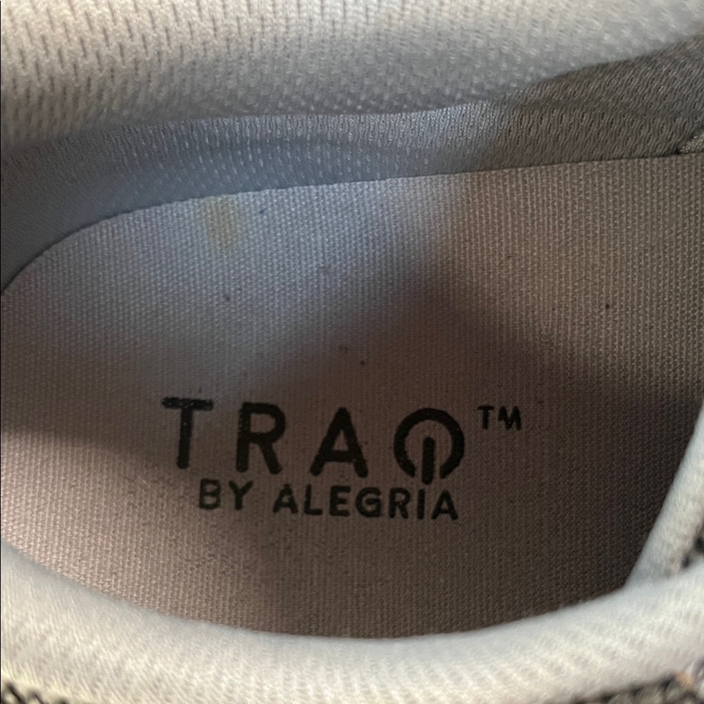 TRAQ BY Alegria Men's Black and White Patterned Sneakers - Picture 2 of 10